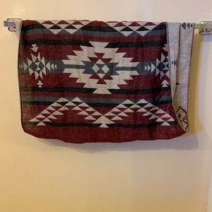 Reversible infinity scarf